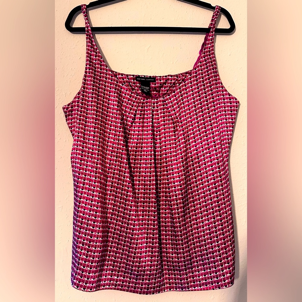 New York & Company - Pink Heart Top - XL